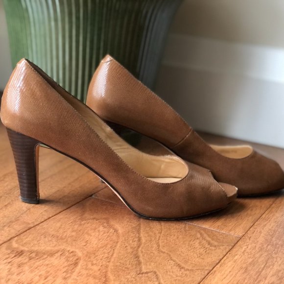 Cole Haan stacked leather peep toe heels pumps - Picture 5 of 5